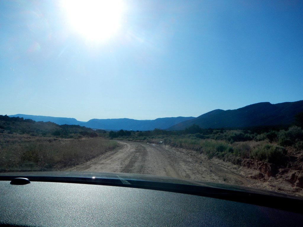 Road to McKee Springs' Petroglyphs.  I'm glad we did it early in the morning and when the ground was dry. Lots of signs of flash flooding.