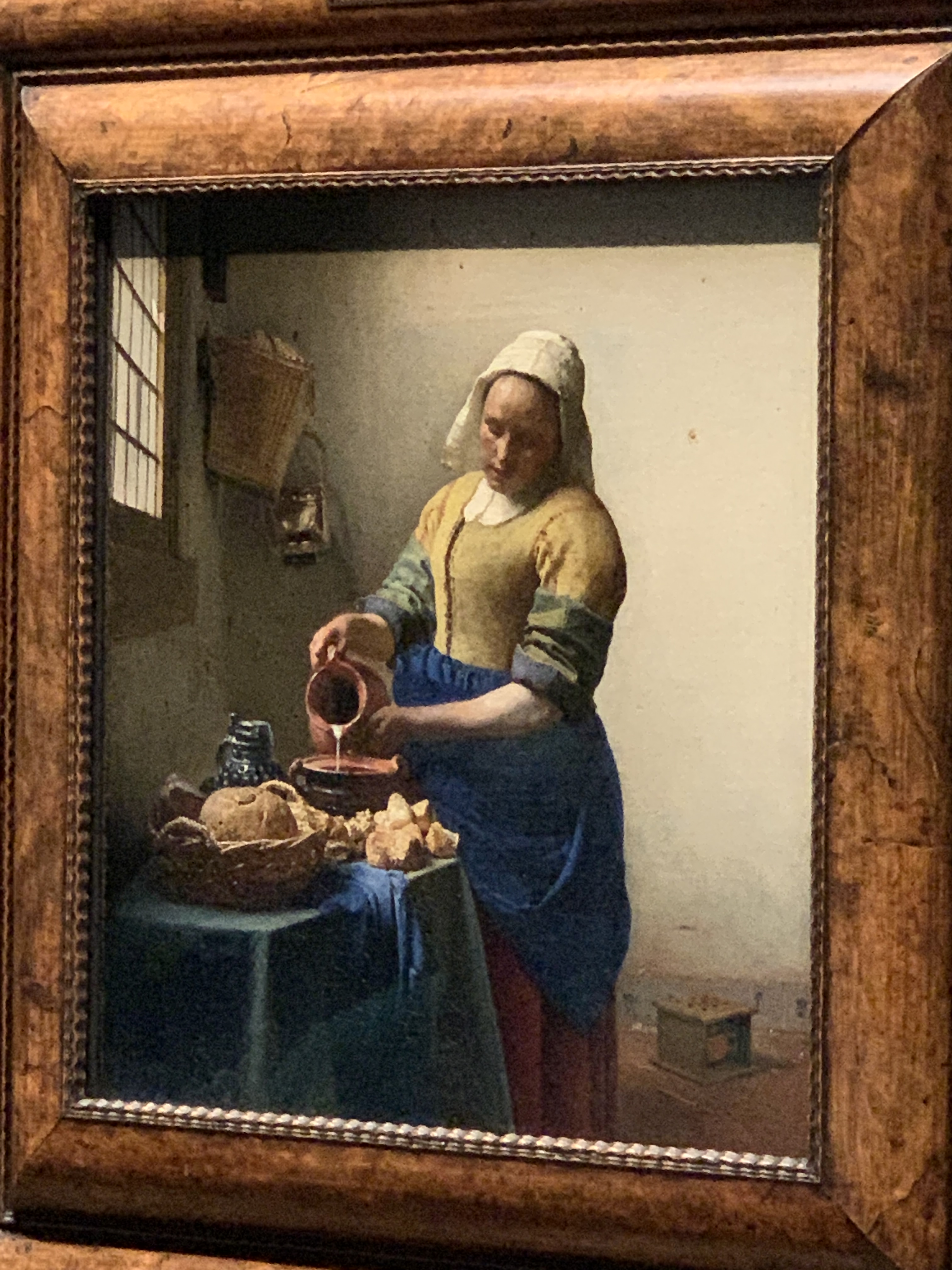 3865EFA8-EC69-433D-A094-CFB16F7BDD19