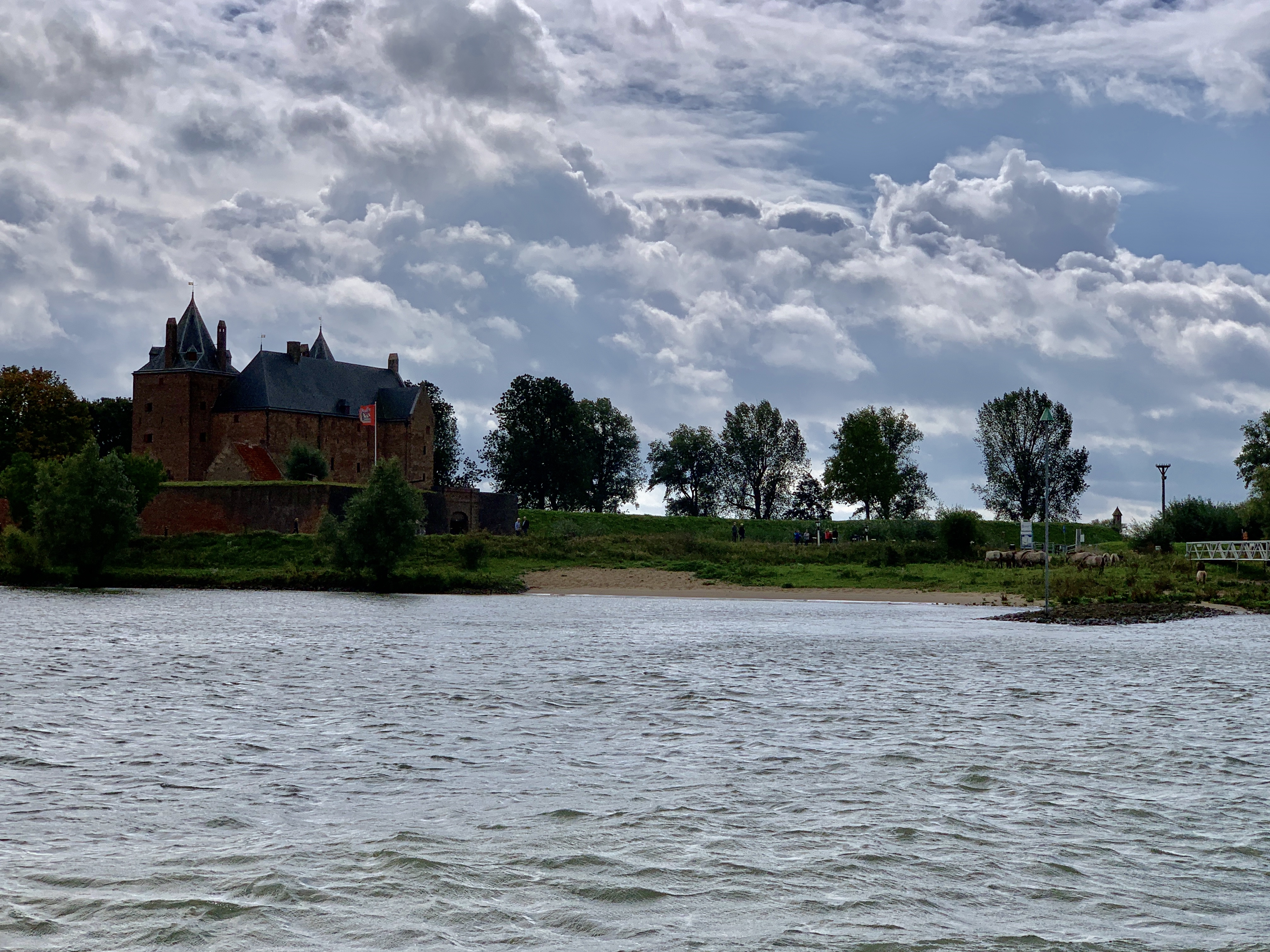 4045FB20-3C82-4591-B6E9-8B290533861A