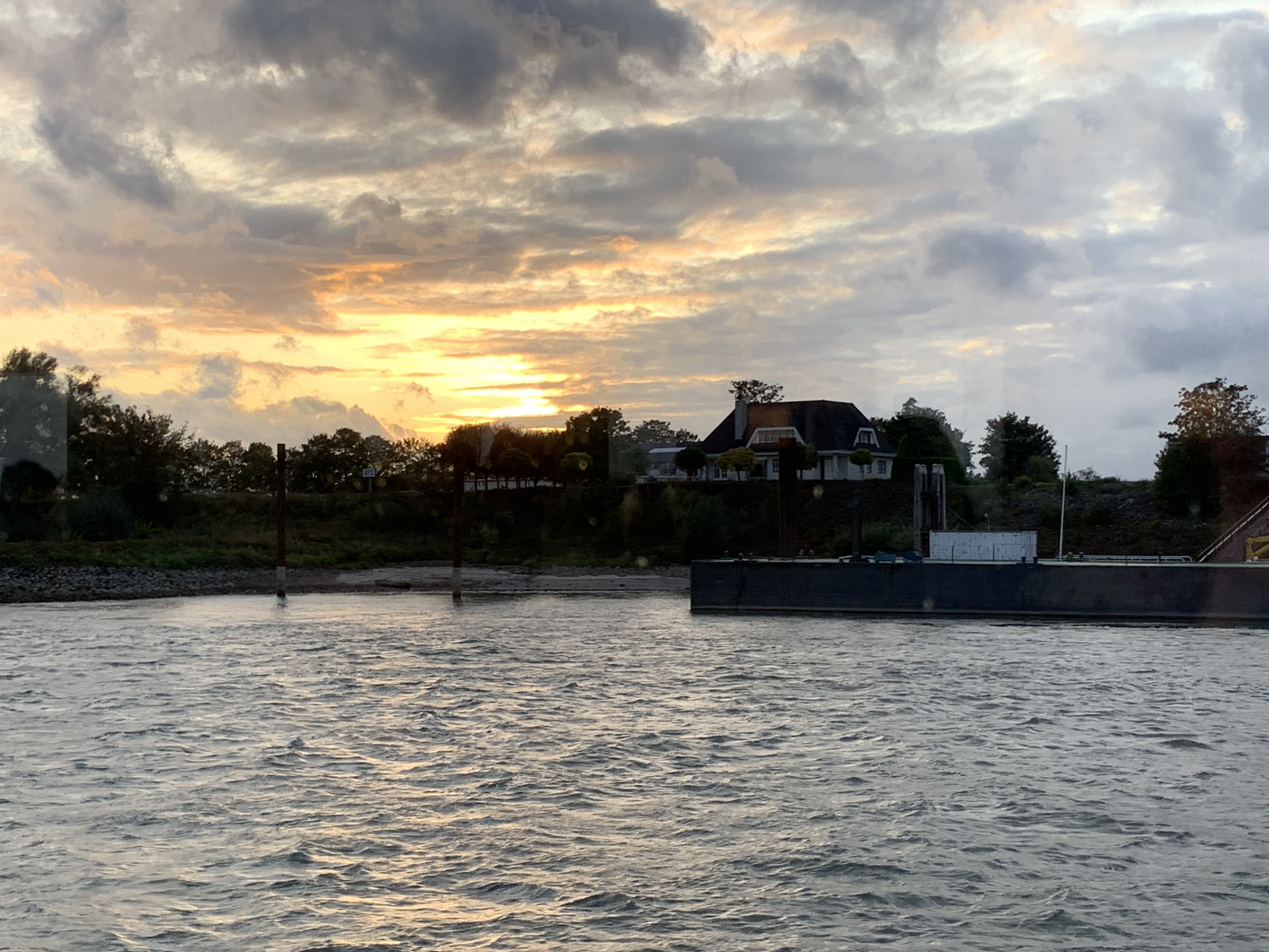 53EB20EE-2358-41DD-BA71-B96CBF937261